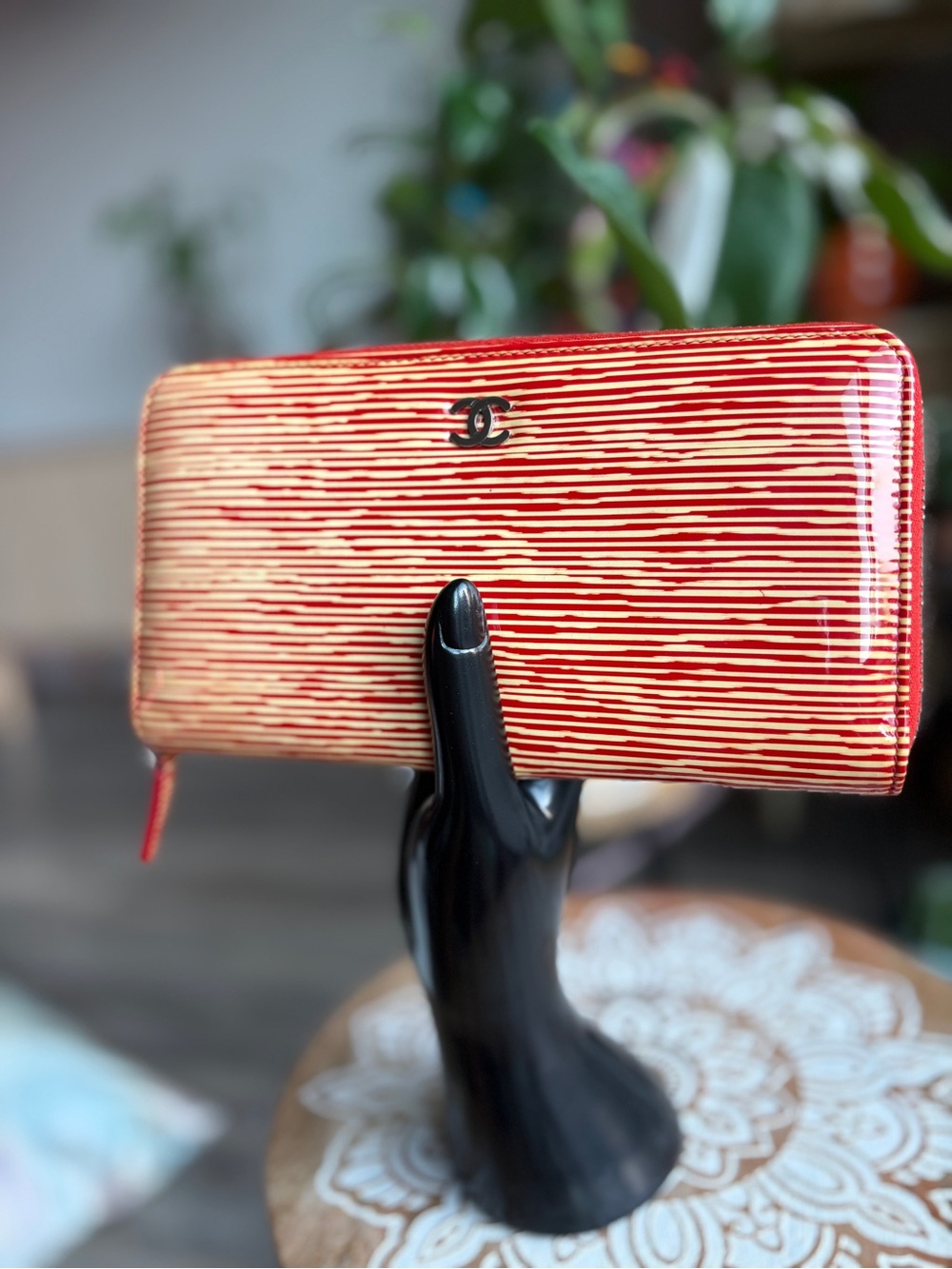 CHANEL Red and Cream Striped Zip Wallet - Picture 8 of 9